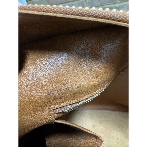 LOUIS VUITTON Authentic Monogram Sac Weekend Bag - Picture 11 of 13